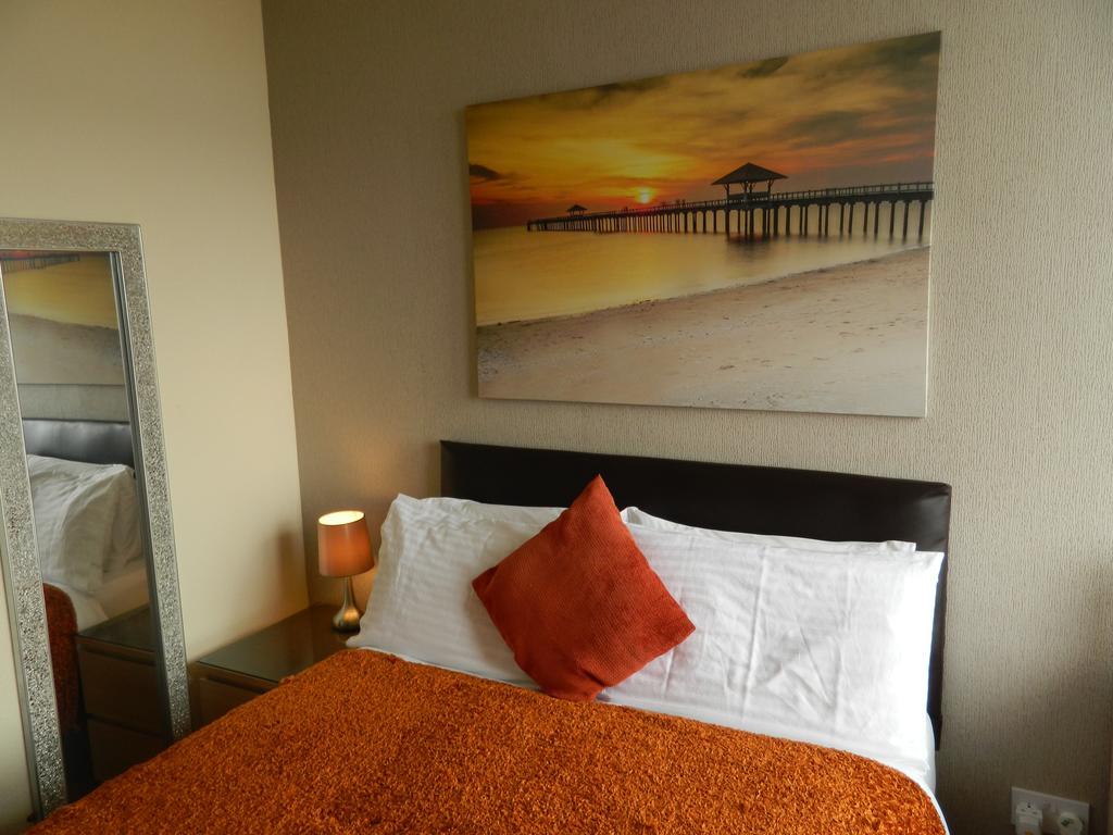Ocean Bay Hotel Blackpool Kültér fotó
