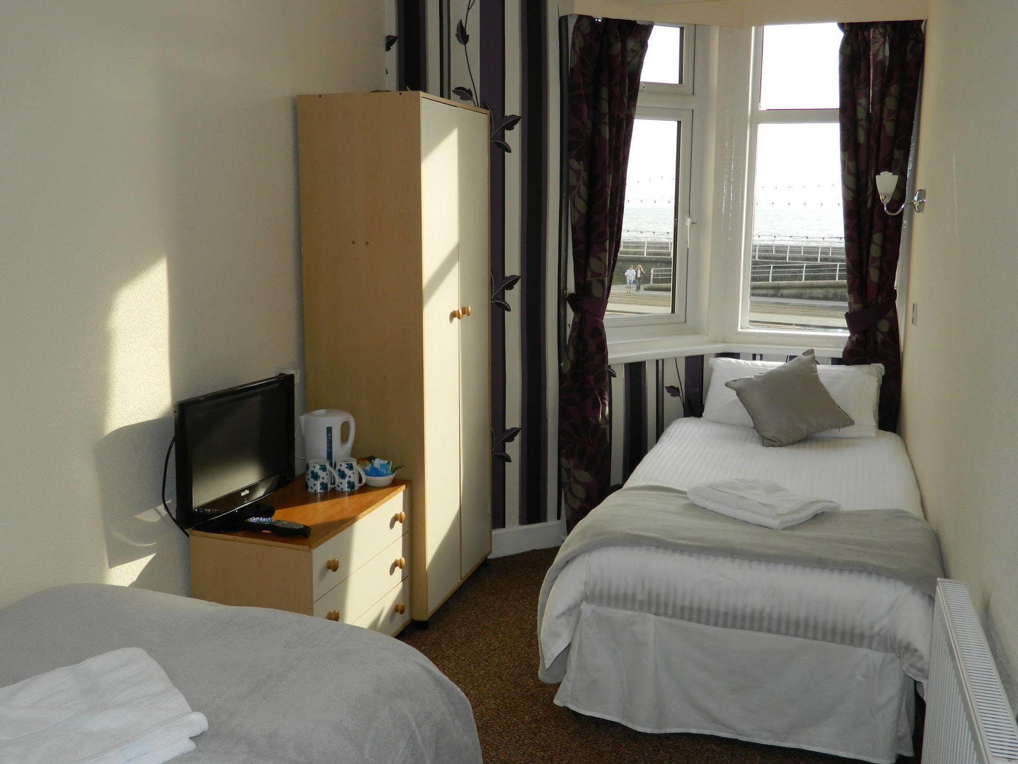 Ocean Bay Hotel Blackpool Kültér fotó