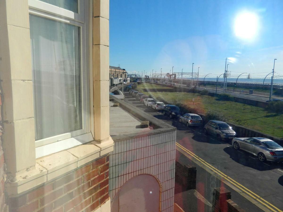 Ocean Bay Hotel Blackpool Kültér fotó